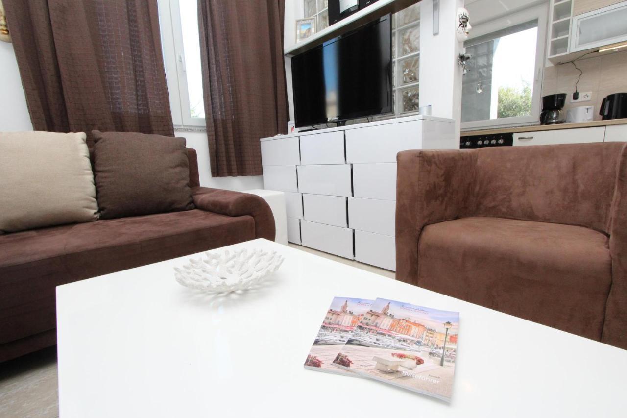 Apartment Adi ロヴィニ エクステリア 写真
