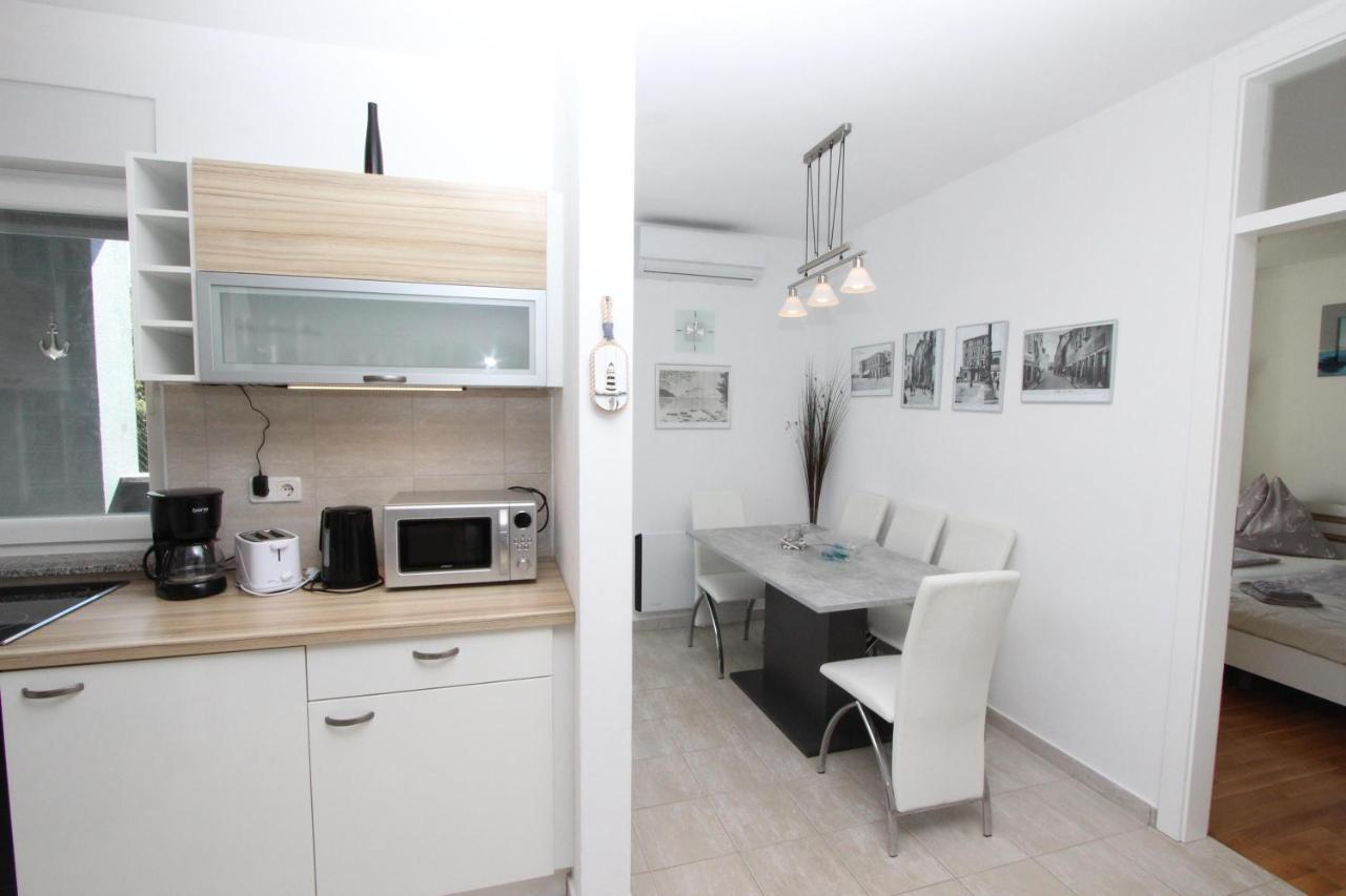 Apartment Adi ロヴィニ エクステリア 写真